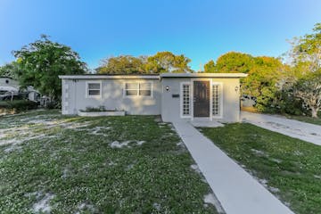 417 SW 22nd Ter Fort Lauderdale, FL 33312